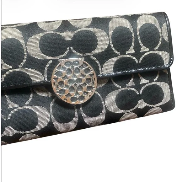 COACH Wallet - Picture 2 of 12